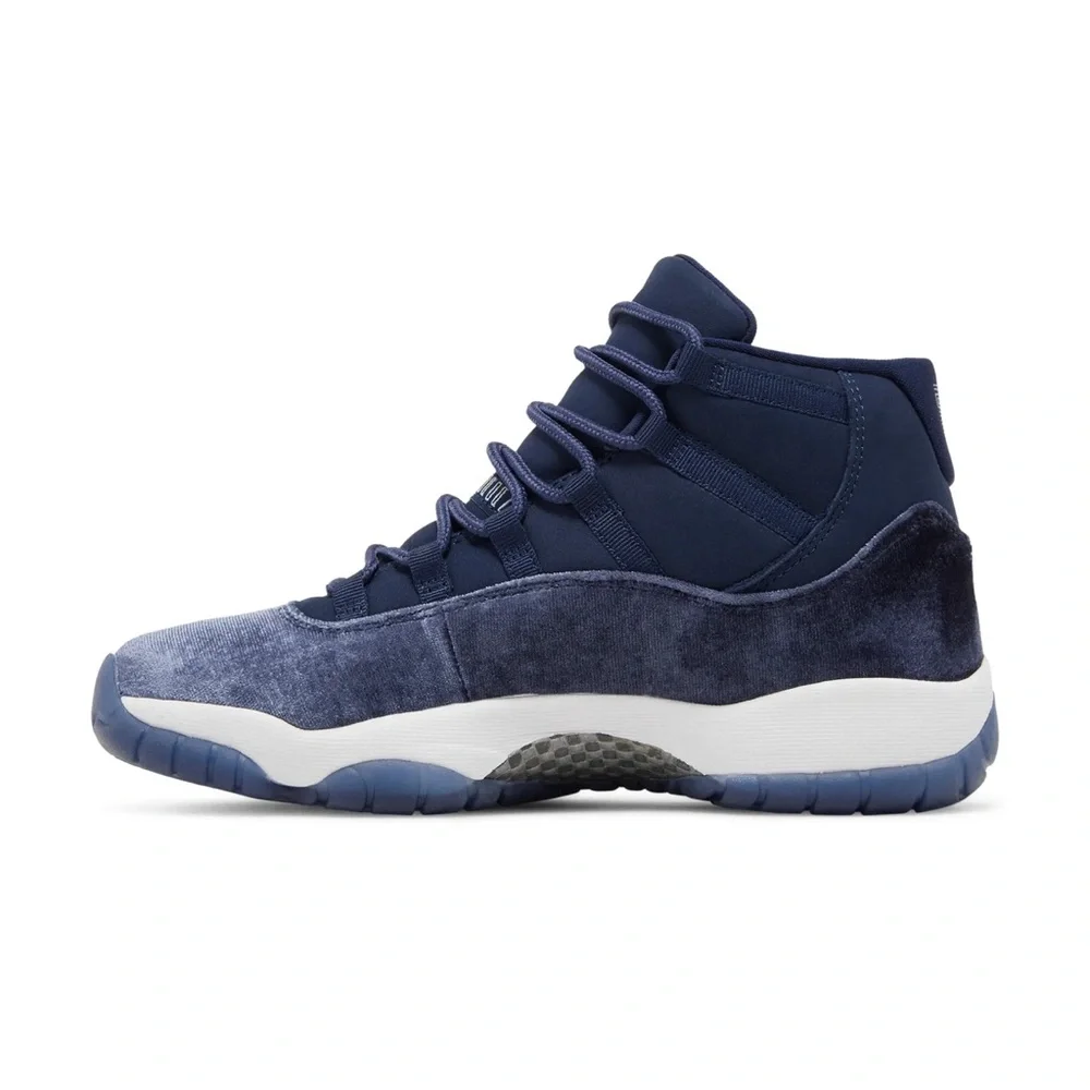 💙 Air Jordan 11 Retro “Midnight Navy Velvet” (W) • Navy Suede/Velvet • Size 9 ⭐️ - Picture 3 of 16